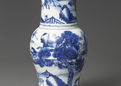 图片[3]-Fengwei everted-rim vase with pine, crane, landscape, and deer decoration in underglaze blue, Qing dynasty, Kangxi reign (1662-1722)-China Archive